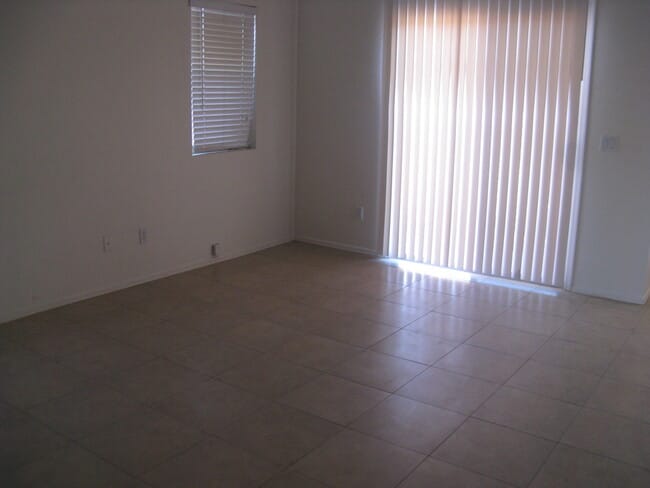 Building Photo - 3425 W Hidalgo Ave