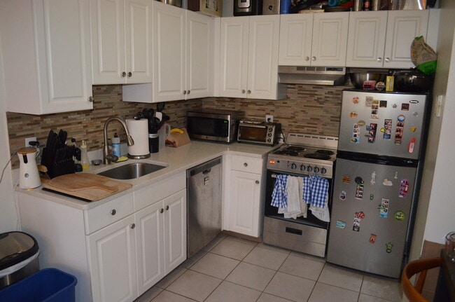 Building Photo - 50 Myano Ln