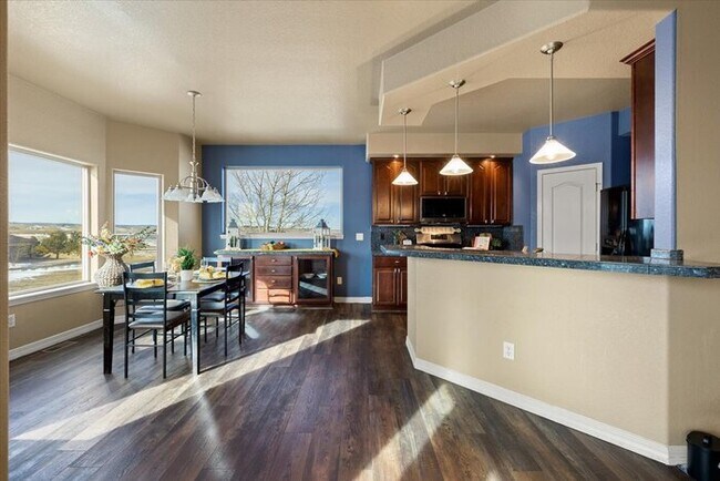 Building Photo - 7436 Sandia Way