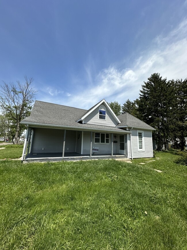 Building Photo - 3429 S Boots St