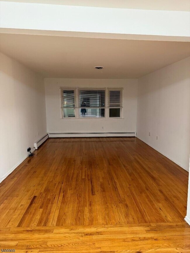 Foto del edificio - 444 Willow Ave