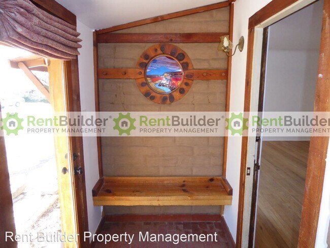Building Photo - 3 br, 1 bath House - 2917 Santa Clara Ave. SE