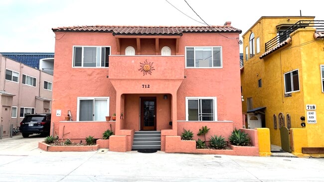 Building Photo - 712 Santa Rita Plz