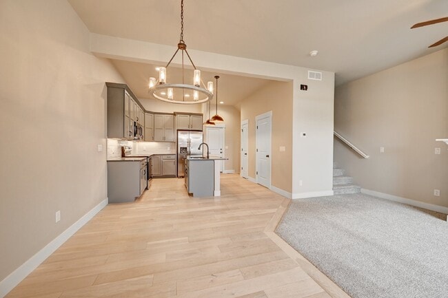 Building Photo - $2,350.00 - 2 Beds, 2.5 Baths, Townhouse i...