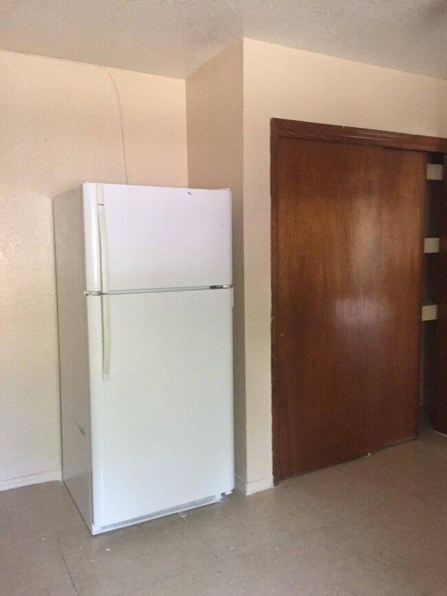 Building Photo - 205 Midianite Dr