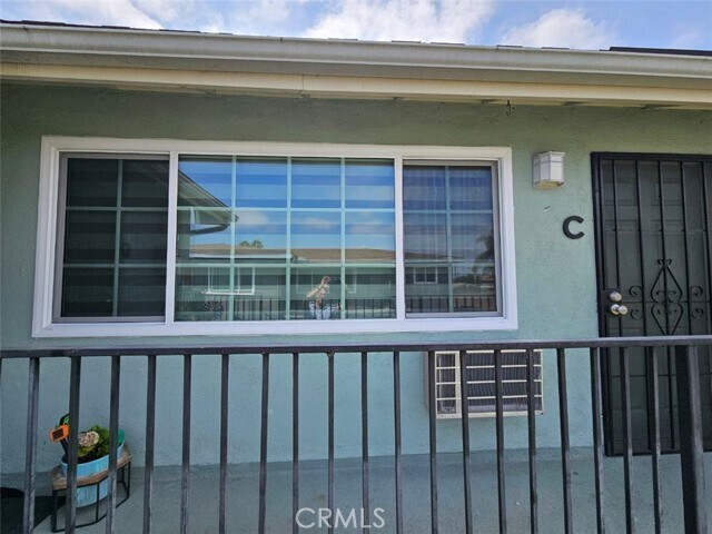 Foto del edificio - 6081 Lemon Ave