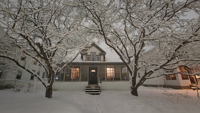 Foto del edificio - 1901 -2301 Fillmore Street NE Minneapolis, MN 55418