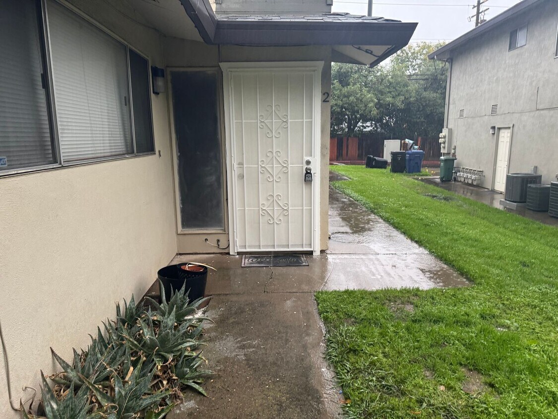 Foto principal - Condominium for Rent in Sacramento, CA