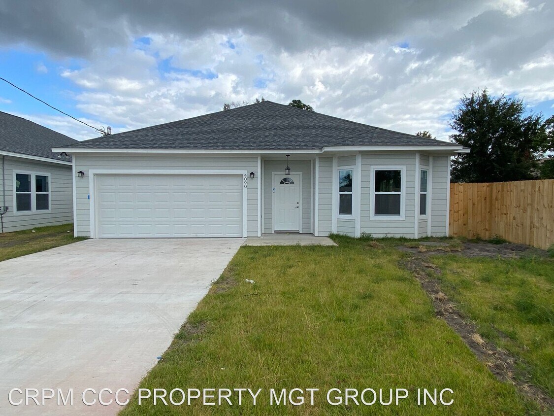 Primary Photo - 3 br, 2.5 bath House - 4090 Woodridge Rd