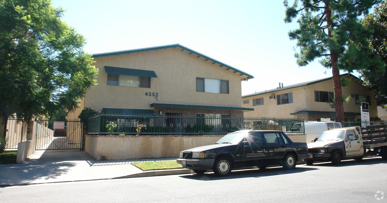 Primary Photo - 4352 Ventura Canyon Ave