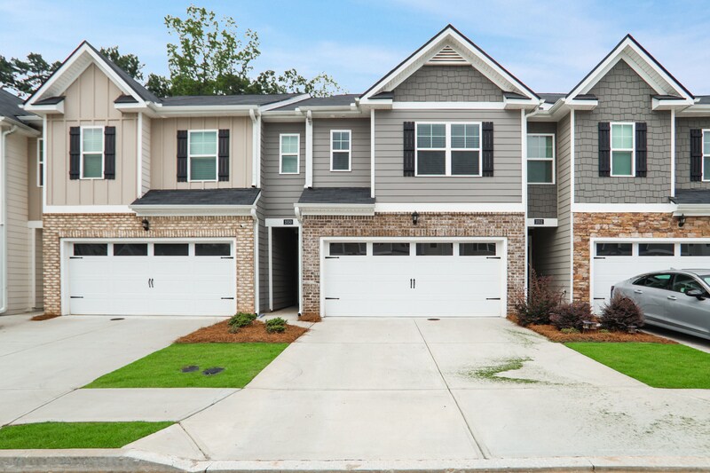 Foto principal - 1050 King Iron Dr