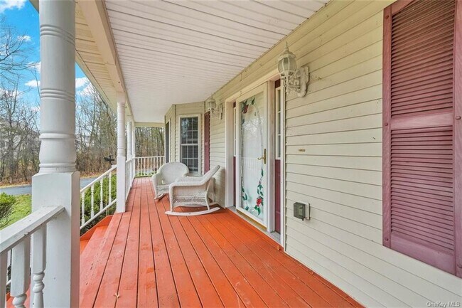 Building Photo - 1252 NY-208