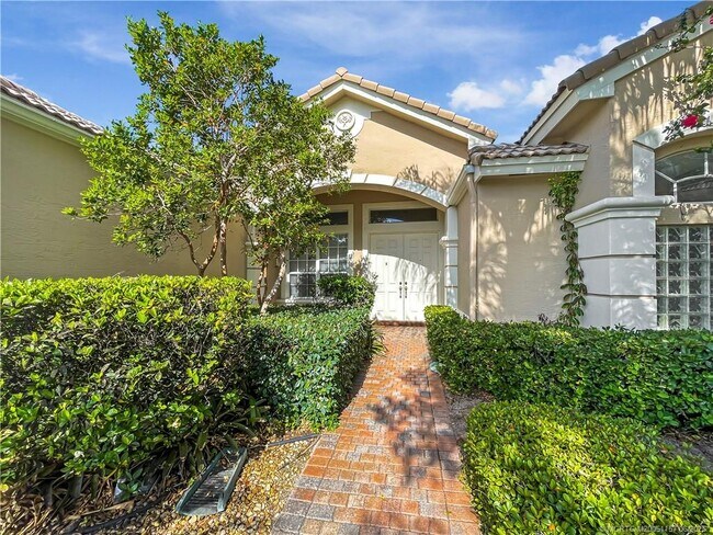 Foto del edificio - 2662 SW Newberry Ct
