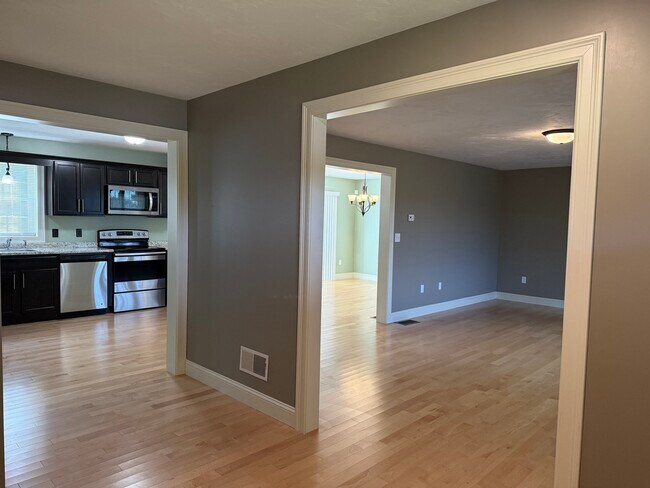 Foto del edificio - 10 Shamrock Ln