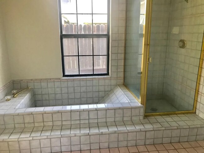 Foto del edificio - Seize It Now. This Stunner Won’t Last!