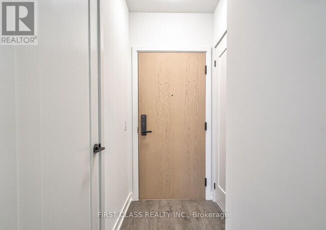 Building Photo - 5 Defries St