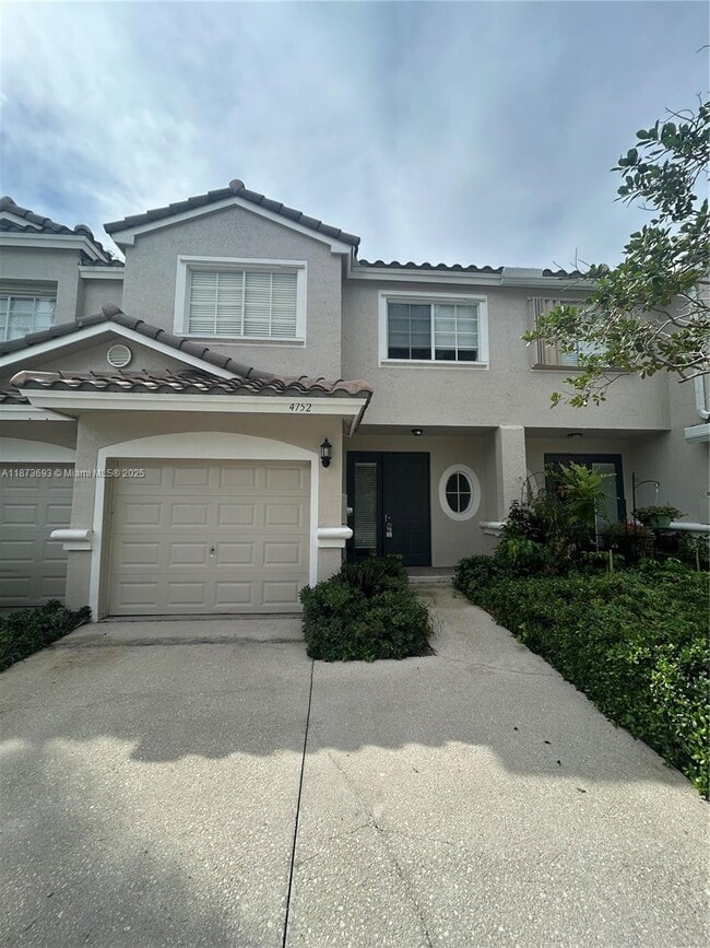 Building Photo - 4752 NW 59th Manor