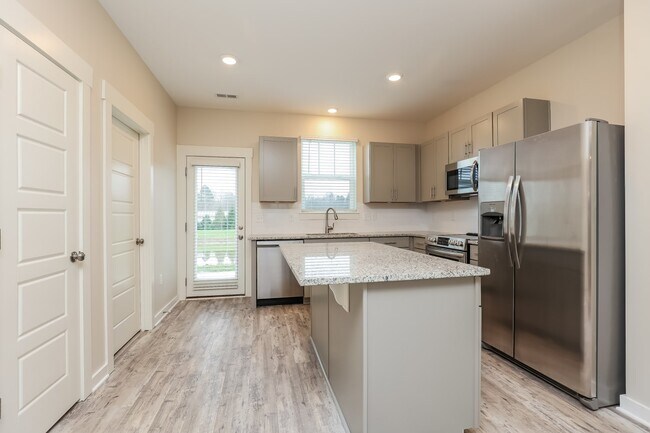 Building Photo - 4231 Gandalf Ln