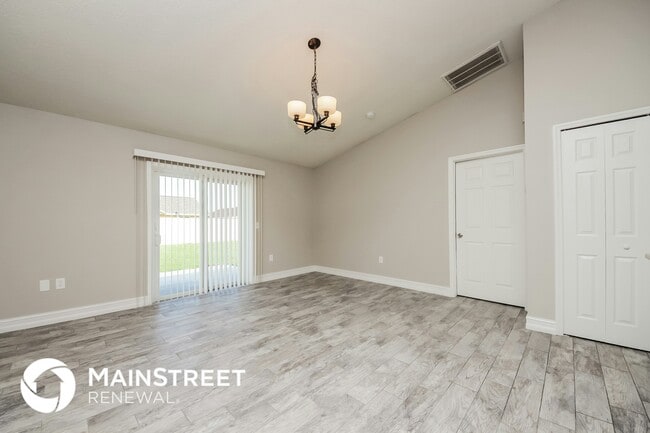 Building Photo - 4211 Lavender Way