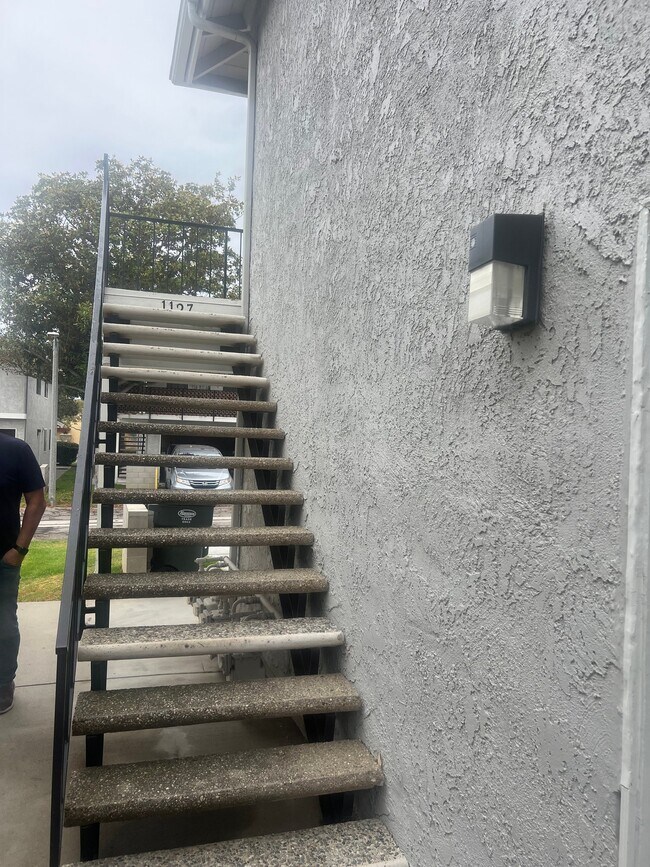 Foto del edificio - 1127 Acadia Pl