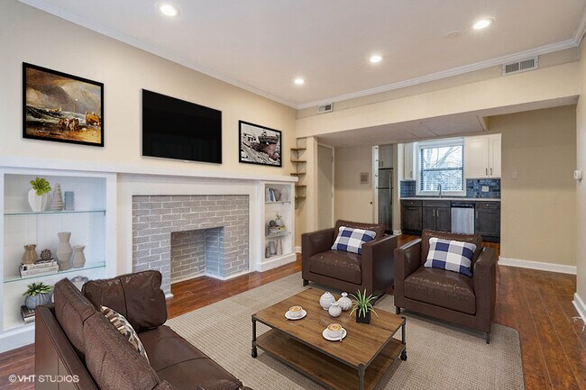 Building Photo - 6106 S Dorchester Ave