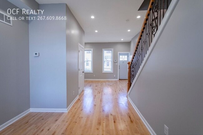 Building Photo - Three Bed Brewerytown Townhome