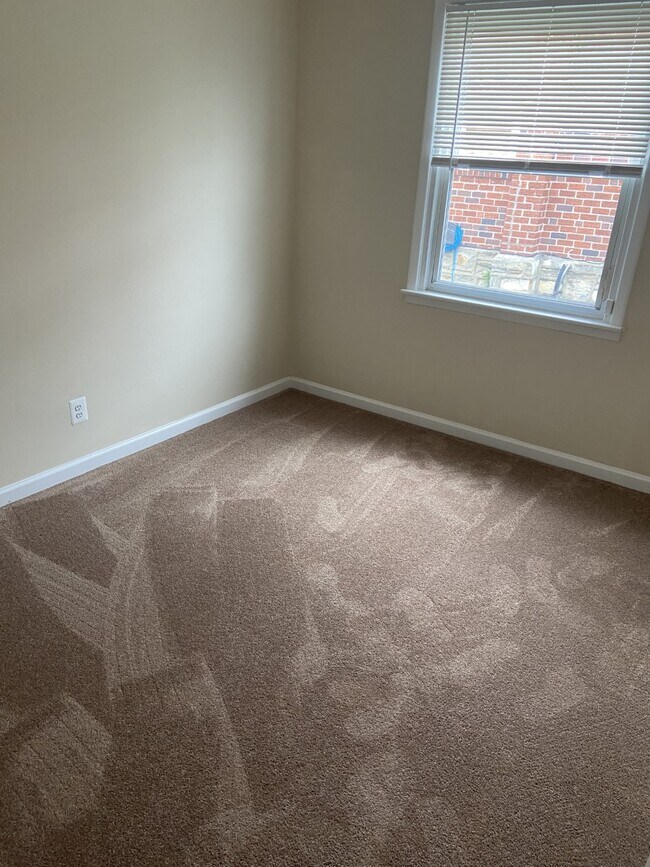 Bedroom 1 - 8718 Frontenac St