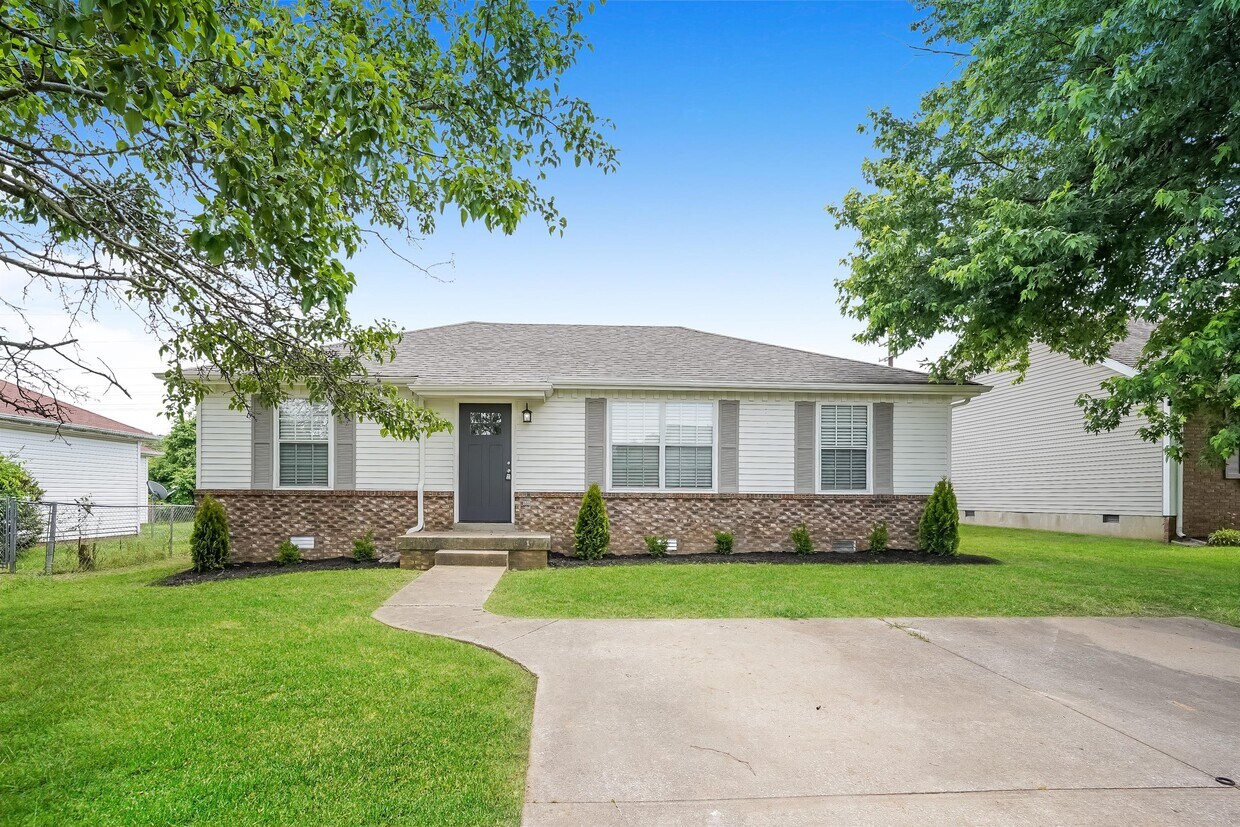 254 Grassmire Dr, Clarksville, TN 37042 House Rental in Clarksville