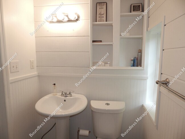 Foto del edificio - 1410 Jefferson Ave