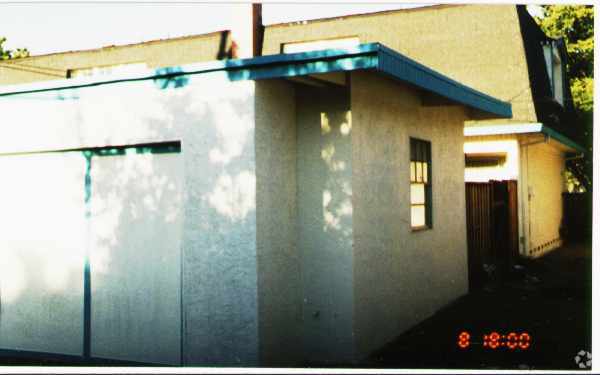 Building Photo - 5268-5272 Snow Dr