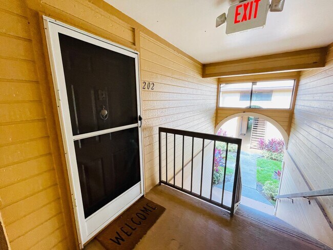 Foto del edificio - Luxurious 2-Bedroom, 2-Bathroom Lakeview C...