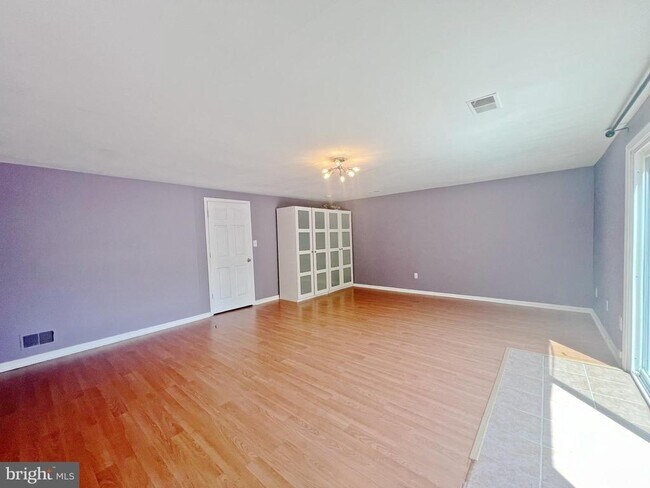 Building Photo - 5446 Crows Nest Ct