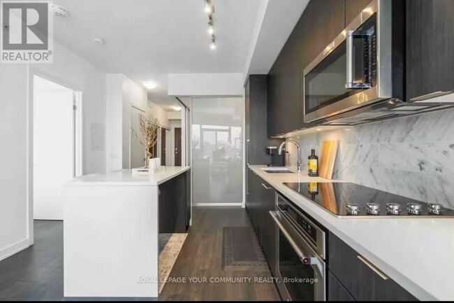Building Photo - 38 Iannuzzi St