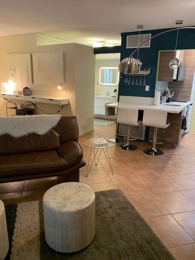 Foto del edificio - COMING SOON!!!  Studio Condo in Downtown P...