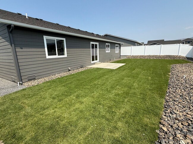 Building Photo - New Construction 3 bed, 2 bath!