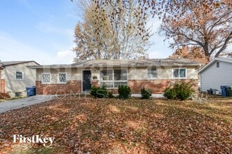 Building Photo - 623 Holiday Ave