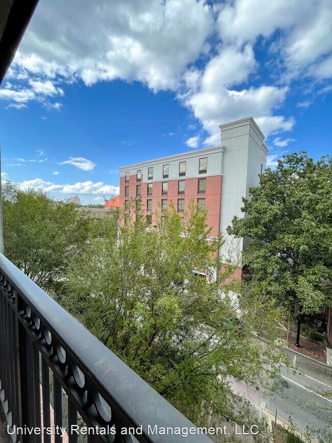Foto del edificio - 3 br, 3 bath House - 201 SE 2nd Ave Unit 304