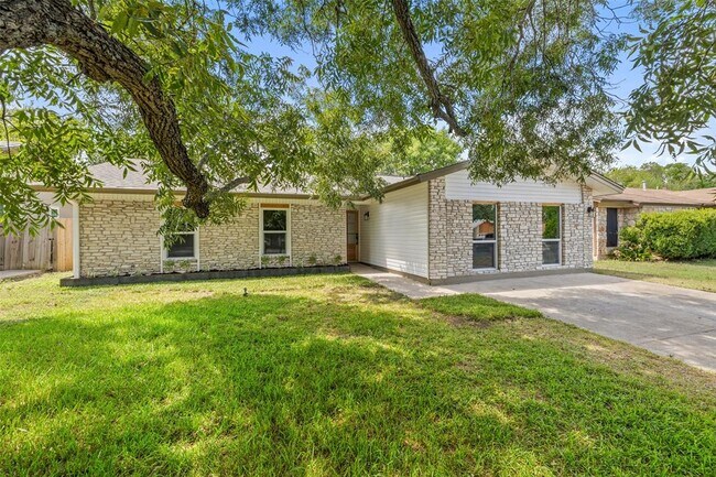 Foto del edificio - 1111 Spearson Ln