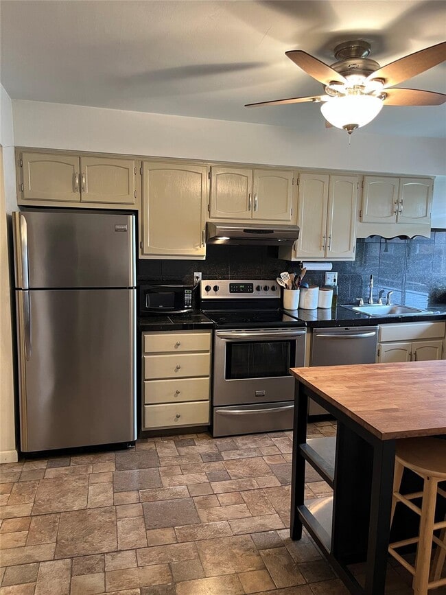 Foto del edificio - 103 Sierra Vista Ln