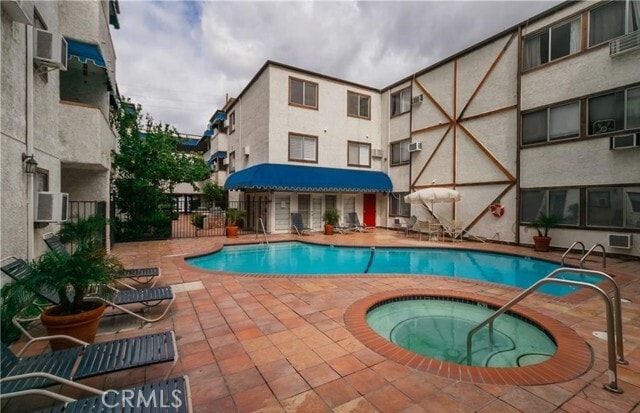 Building Photo - 18530 Hatteras St