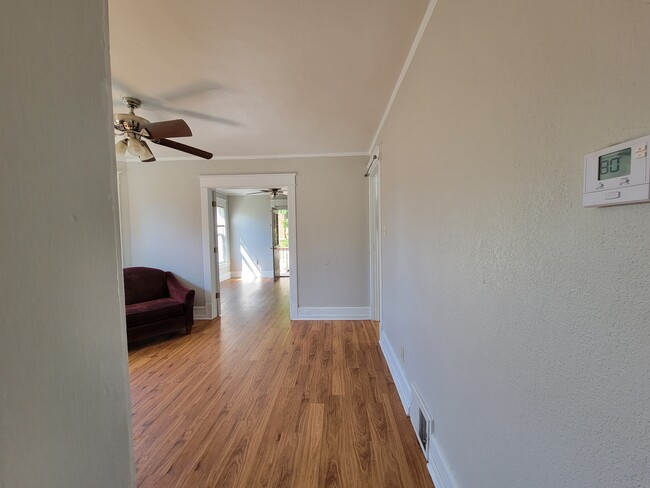 Foto del edificio - 2840 N Bartlett Ave