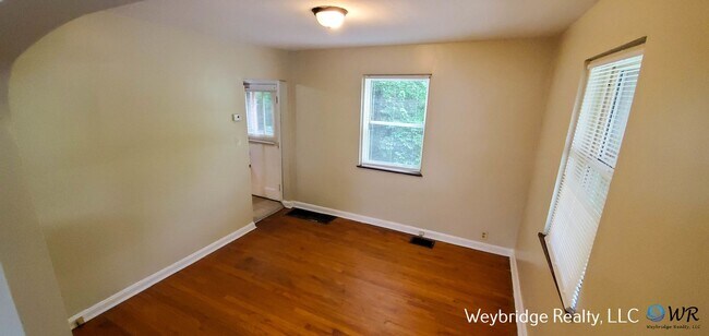 Building Photo - Nice 2 Bedroom 1 Bath House in East Price ...