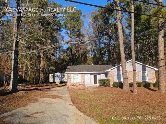 Building Photo - 928 Omega Dr