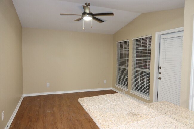 Foto del edificio - POINTE 360 @ 2222 - Stand Alone 1BD  WITH GARAGE- RESORT POOL - DOG PARK- Rent Special