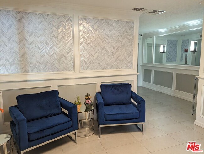 Foto del edificio - 100 N Wetherly Dr