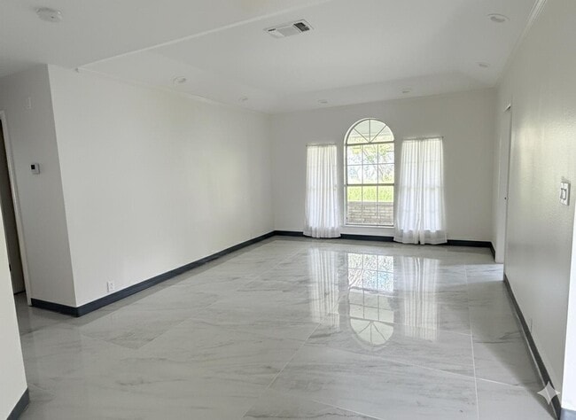 Building Photo - 1132 Quail Hollow Loop