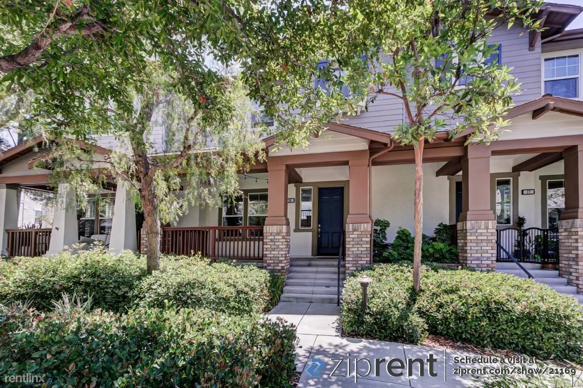 Primary Photo - 2 br, 2.5 bath Condo - 39 Sheridan Ln, Lad...