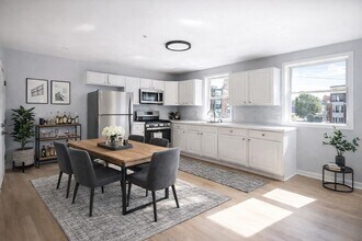 Building Photo - 502 Somerville Ave