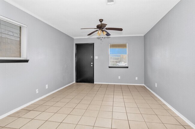 Foto del edificio - 1035 Lovett St