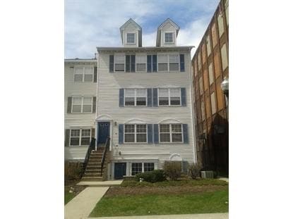 Building Photo - 31 Wickliff St